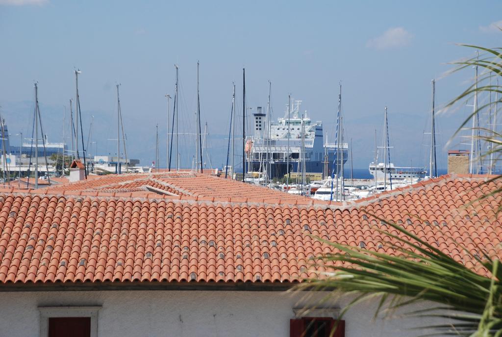 Marina Sahil Hotel Çeşme Exterior foto